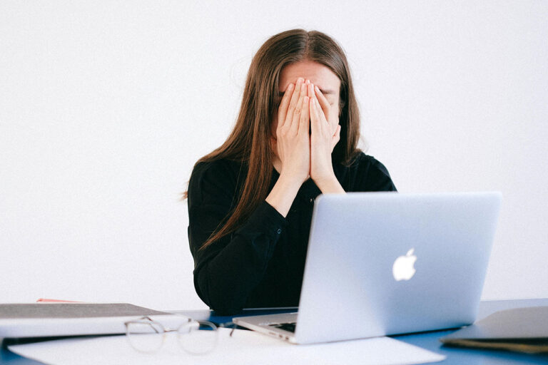 15 Warning Signs of Digital Overwhelm in 2024 (+ Expert Solutions ...